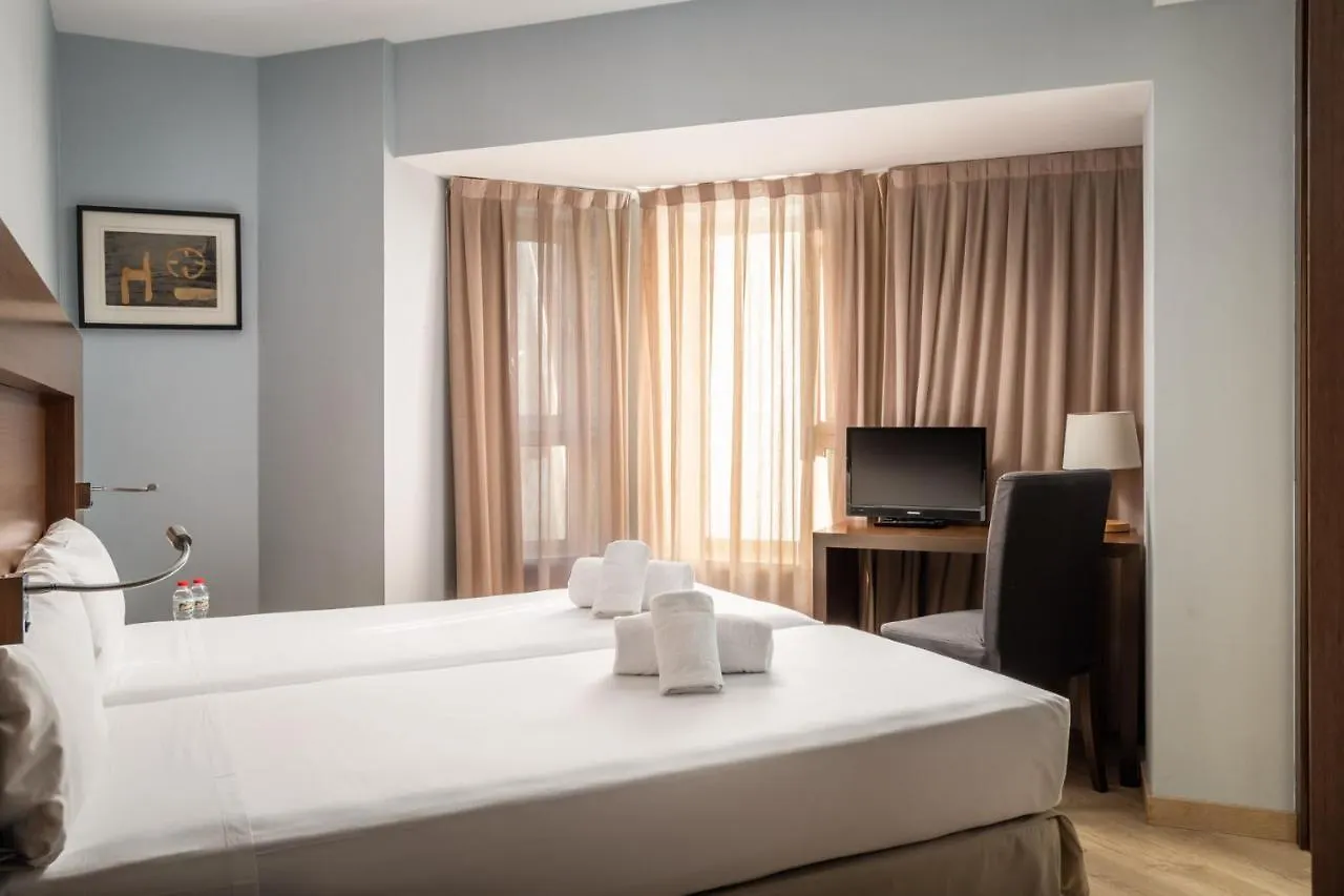 Hotel Madanis Liceo L’Hospitalet de Llobregat