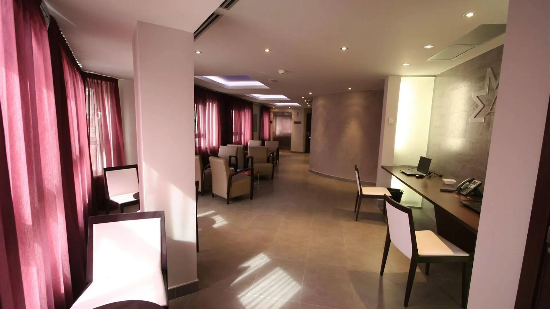 Hotel Madanis Liceo L’Hospitalet de Llobregat Spanien