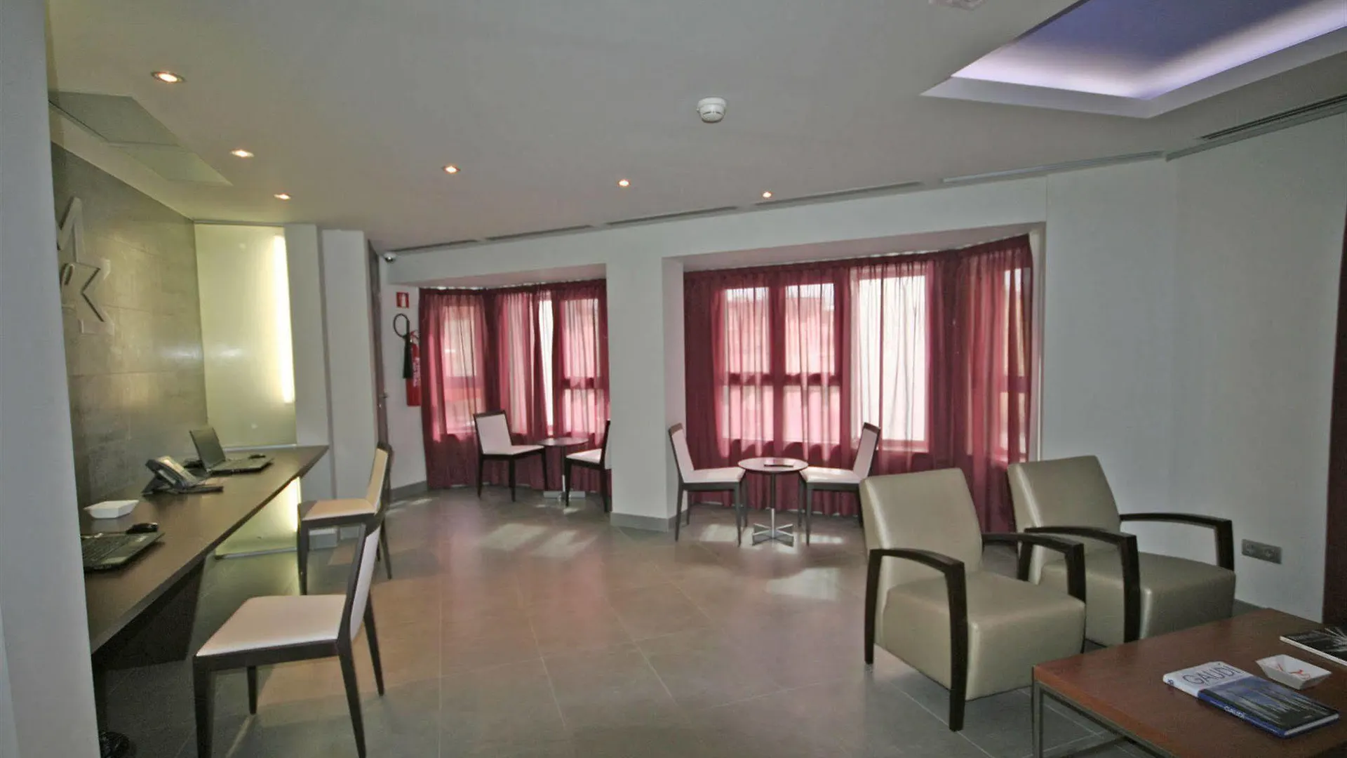 Hotel Madanis Liceo L'Hospitalet de Llobregat